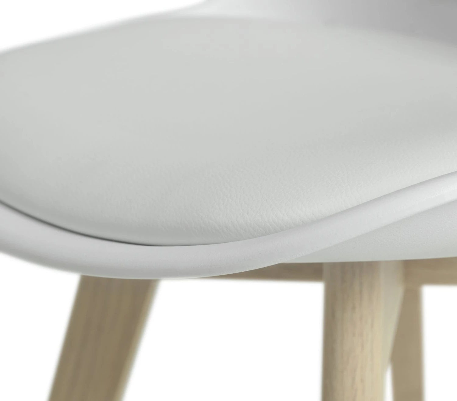 Discount - Habitat Jerry Wood Effect Extending Table & 4 White Chairs Furniture 16 Discount - Habitat Jerry Wood Effect Extending Table & 4 White Chairs Furniture - Image 14